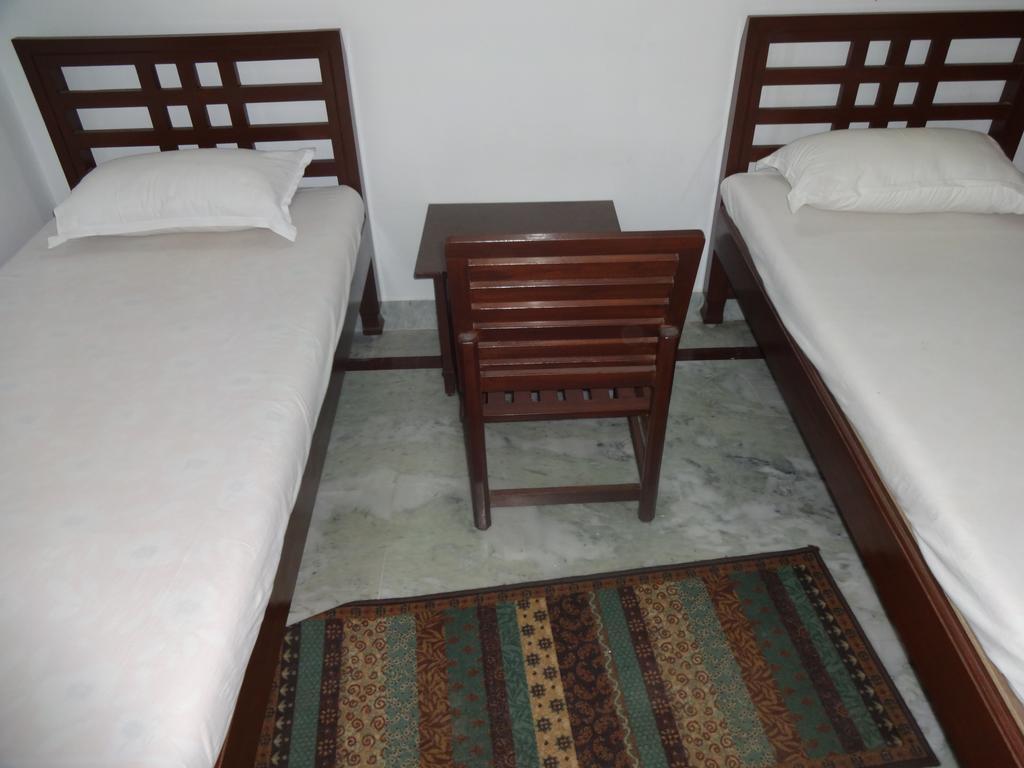 Harsh & Yash Guest House พุทธคยา ภายนอก รูปภาพ
